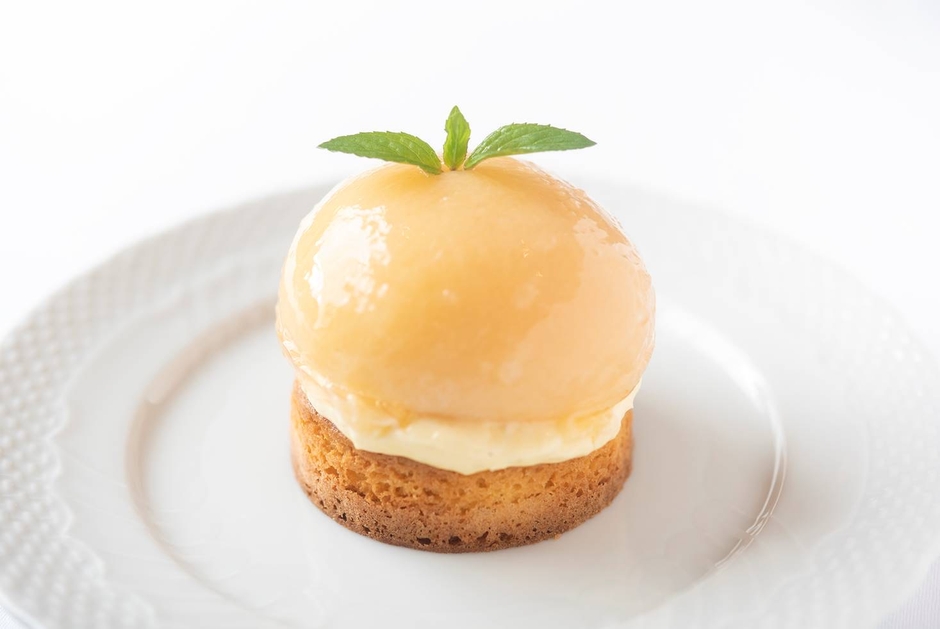 福島県の桃のタルト仕立て　タルティーヌ・オ・ペーシュ