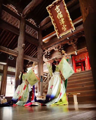 巫女舞