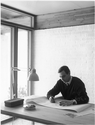 ポール・ケアホルム 自邸にて 1961年頃 Photo courtesy of FRITZ HANSEN