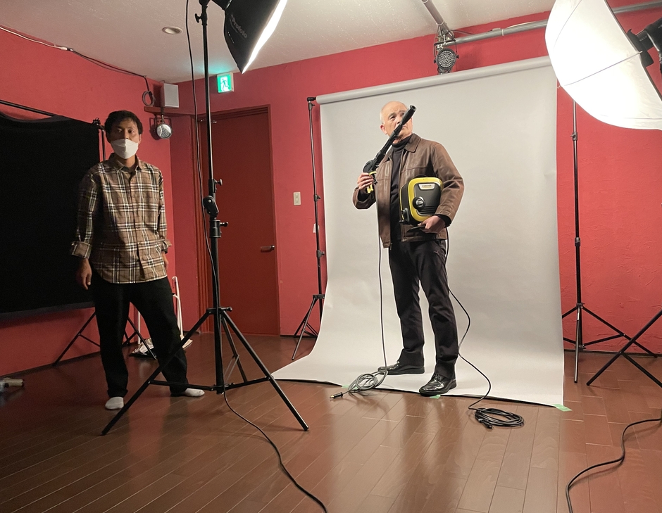 ポーズをキメるのは…お花屋さん