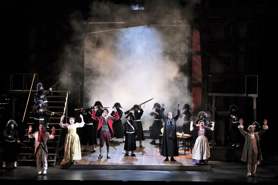 NISSAY OPERA 2022『セビリアの理髪師』 撮影:三枝近志