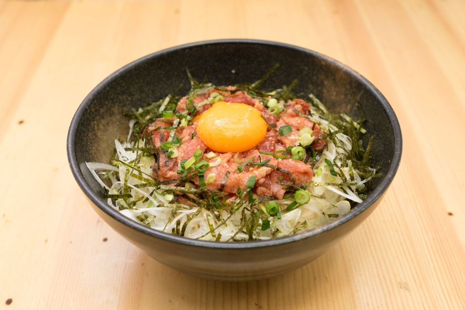 由雄「スタミナ牛カルビ丼」