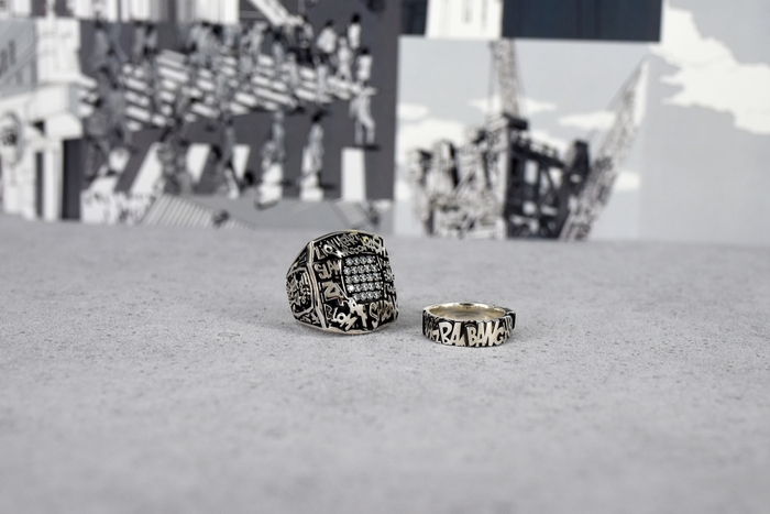 S.E.CHAMPION RING Left／S.E.FRAT RING Right