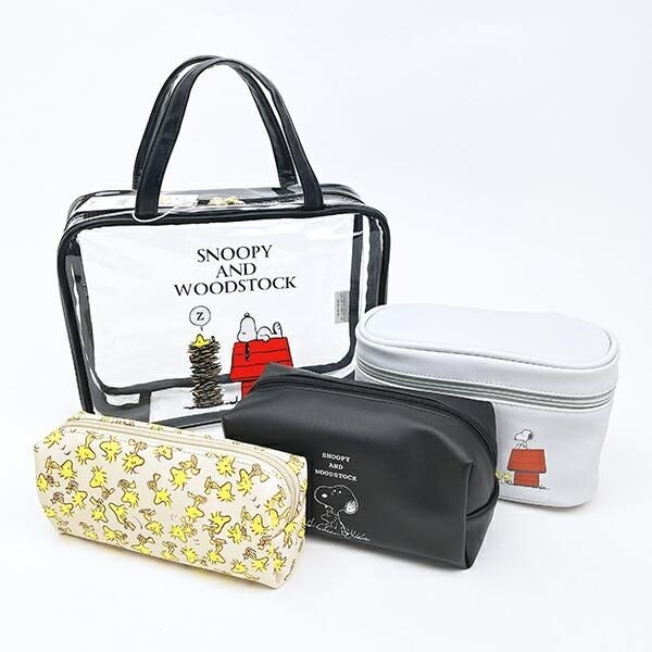 スヌーピーのトラベルポーチセット