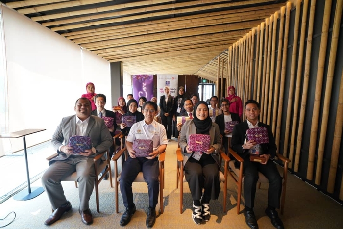 パビリオン内での参加