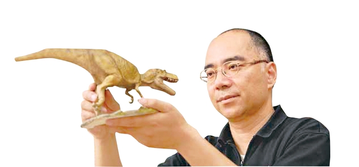 親子で学ぶ恐竜造形教室