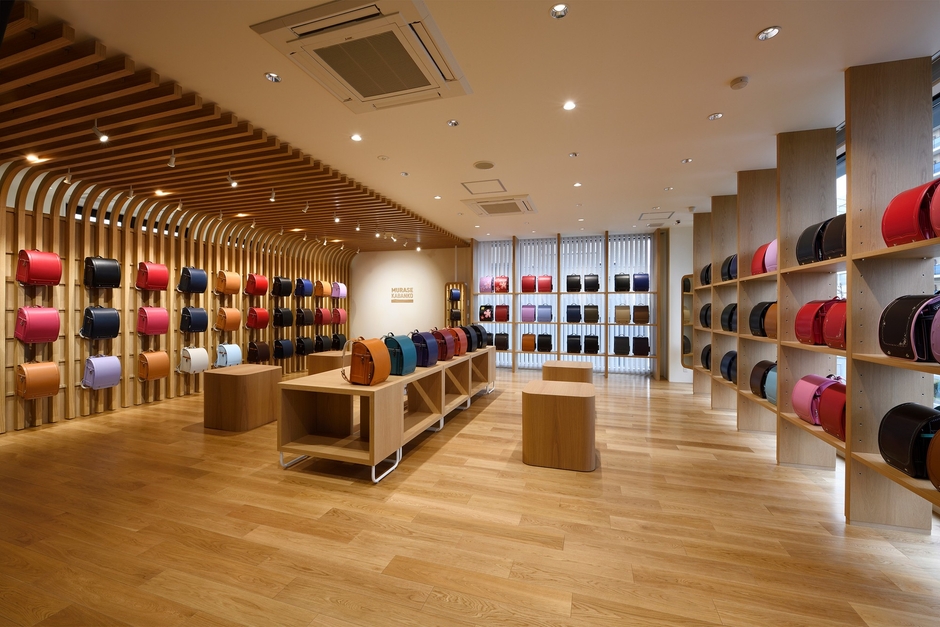 村瀬鞄行 名古屋本店