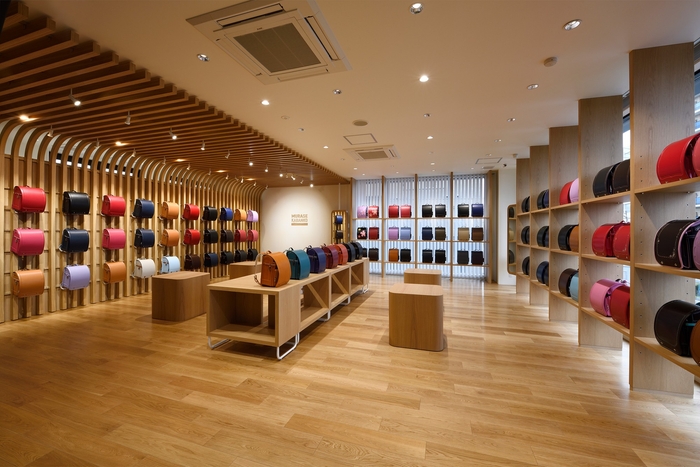 村瀬鞄行 名古屋本店