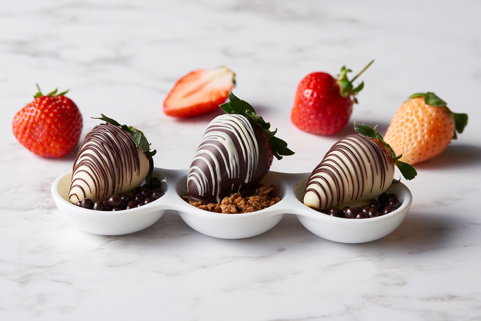 いちごの果汁とチョコがお口に広がる!「ストロベリーディップ」680円(税別)