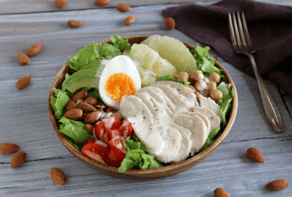 鶏ハムのパワーサラダ アーモンドミルクドレッシング