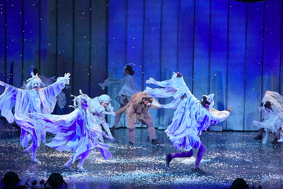 音楽劇「あらしのよるに」 撮影:青木 司