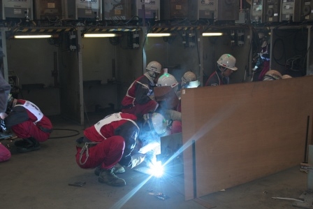 常石工厂:船段制造团体对抗赛