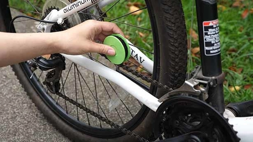 “チェーンを回すだけの簡単メンテナンス” 最大90％のオイルを節約　 「CHAIN OIL ROLLER(チェーンオイルローラー)」 GREENFUNDINGにてクラウドファンディングを開始