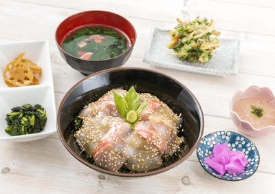 海鮮丼