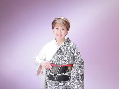 仁支川峰子さん