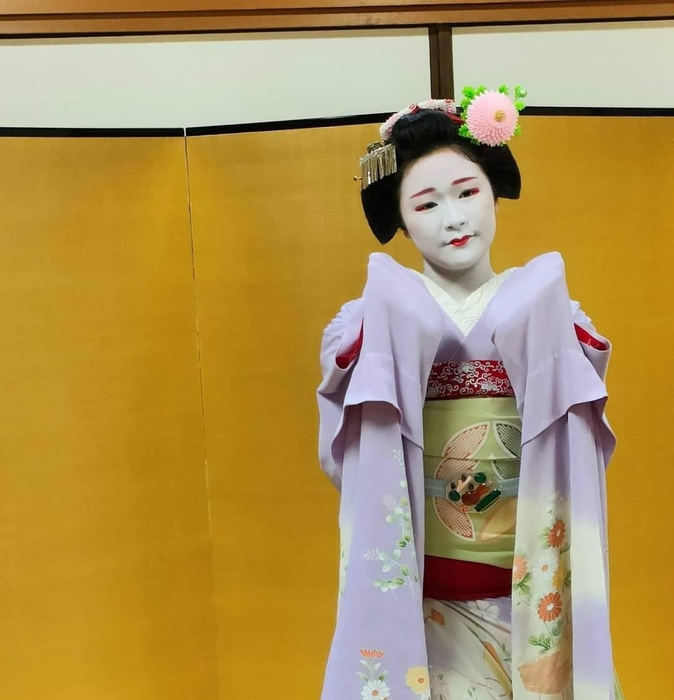 舞妓さん ぽっちりは岸本華枝が制作したもの