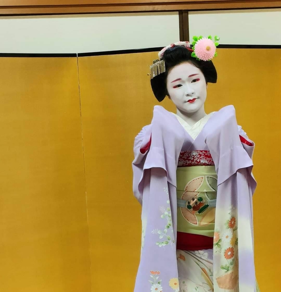 舞妓さん ぽっちりは岸本華枝が制作したもの