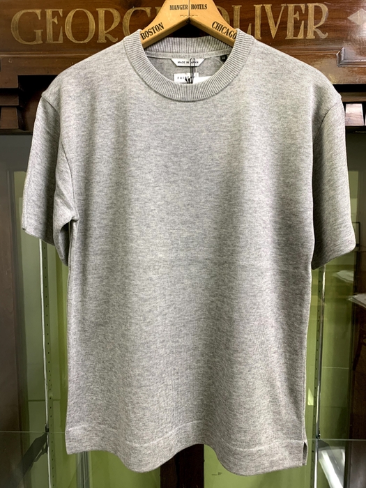 クルーネックプレーンニットTシャツ インディゴブルー ¥13,000(税別)