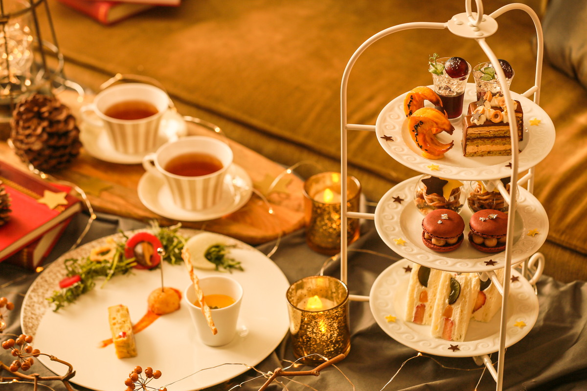 『星降るアフタヌーンティー』夜空に散りばめられた星や輝く月をイメージした濃厚&スイートなオータムアフタヌーンティーを限定販売