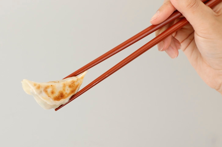 メディア出演多数！食のプロも絶賛する絶品タケノコを使用した贅沢餃子(2)