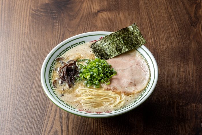 「こってり豚骨ラーメン」（750円 ）