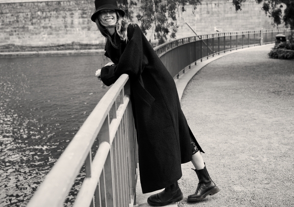 ウールブレンドロングコート¥9,999(52% リサイクルウール 46% リサイクルポリエステル)