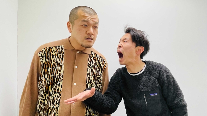 (左から)竹内まなぶ、石田たくみ