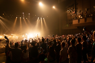 ライブ8