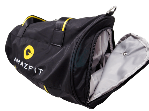 シューズが入るサイドポケットも便利