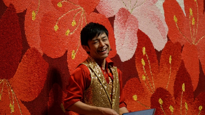 ヨーヨーエンターテイナーのTOMMY　司会様子