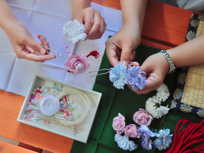 ▲淡路島の思い出に美しい和の簪をつくろう!