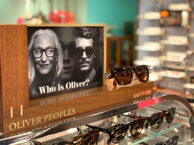 OLIVER　PEOPLES