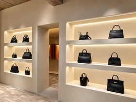 銀座のエルメス専門店「H3 VINTAGE」、10月23日より黒のバッグだけを集めた店頭企画を開始