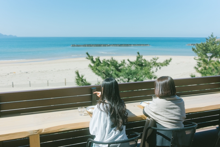 ビーチの側のカフェでひとやすみ