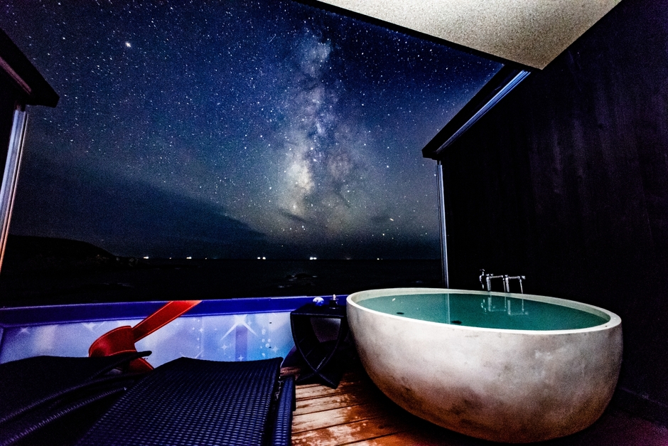 客室露天風呂から望む星空絶景