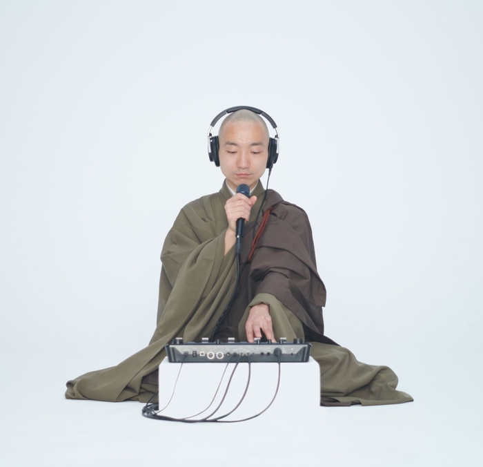 赤坂陽月(即興音楽家/僧侶)