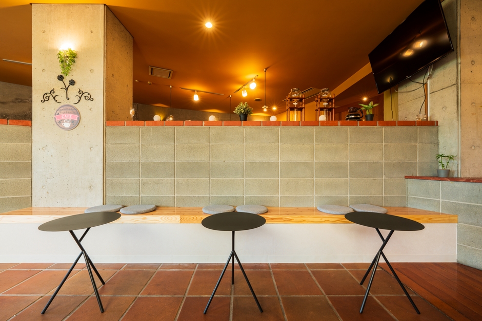 カフェラウンジ