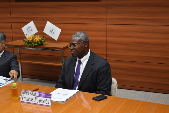 順天堂大学 ニヨンソバ フランソワ国際教養学部長