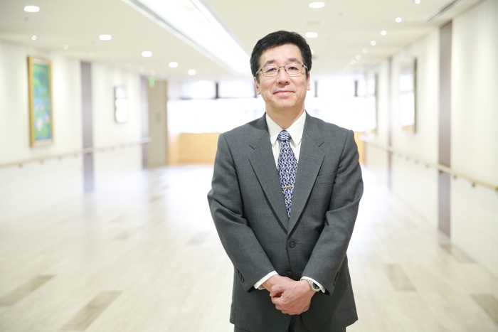 理事長 細井裕司