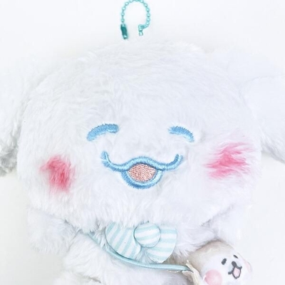 シナモンロールのぬいぐるみ