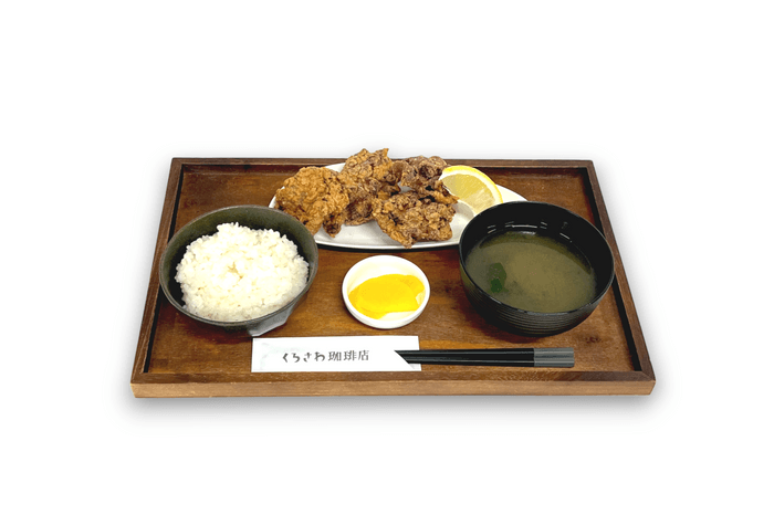 ボリューミーな北海道ザンギの定食。こちらも半額です。