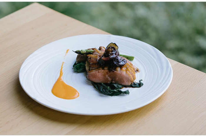 秋の肉コース「鴨肉のロースト」