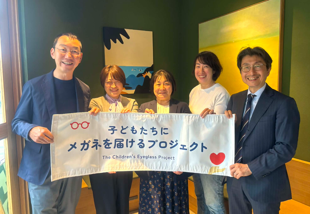 (写真左より) ・山口 周 様 ・アマヤドリ 代表理事 菊池 操 様 ・ひまわり 理事長 佐藤 智子 様 ・ハヤマ居場所プロジェクト 共同代表 羽柴 亜紗子 様 ・パリミキホールディングス代表取締役会長 多根 幹雄