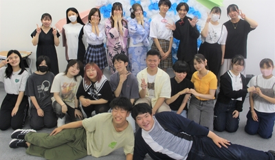 中間発表会での生徒たち
