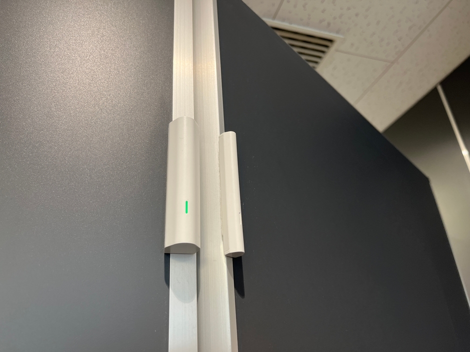 〔個室トイレ〕※ドア開閉センサーを設置②