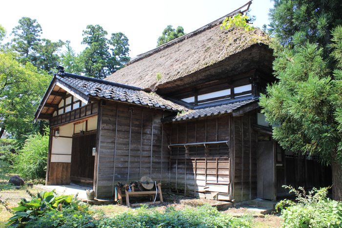 移築前の古民家は代表的な日本建築の郷土資料館として保存されていました。
