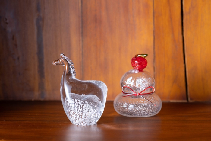 インテリアになじむガラスのオブジェ