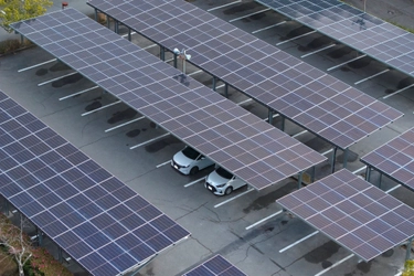 「有田リソルゴルフクラブ」、ソーラーカーポートを稼働開始