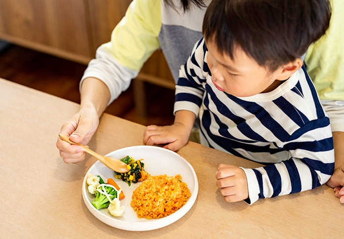 子どもを抱きながら、片手でもすくいやすいです