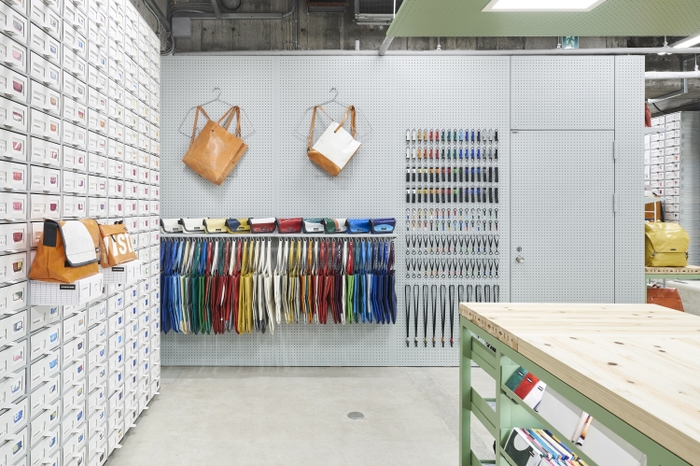 FREITAG_Store_Osaka 4